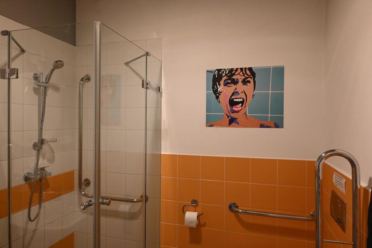 Pepe Hostel Warsaw Exterior photo